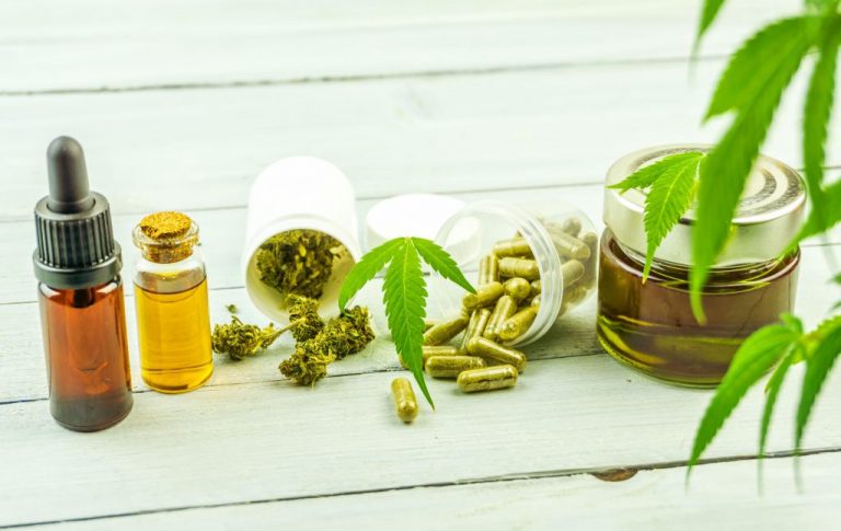 Best CBD Oil for Pain: Top 11 Brands Worth Buying in 2023